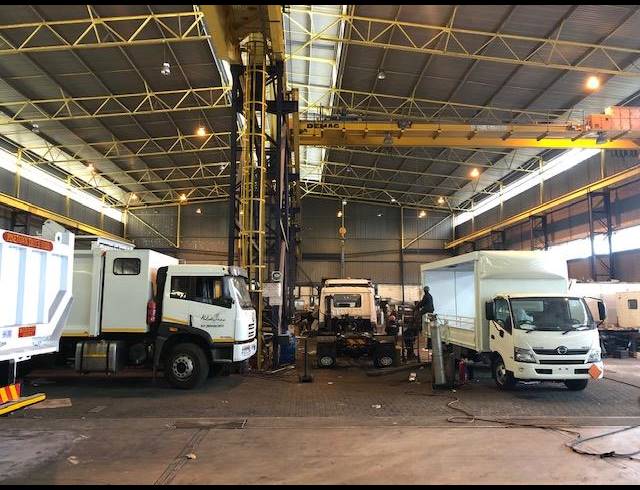 7,145M² WAREHOUSE TO LET IN MAXMEAD